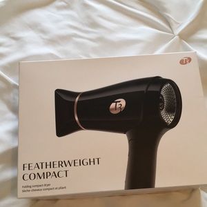 T3 featherweight compact hair dryer